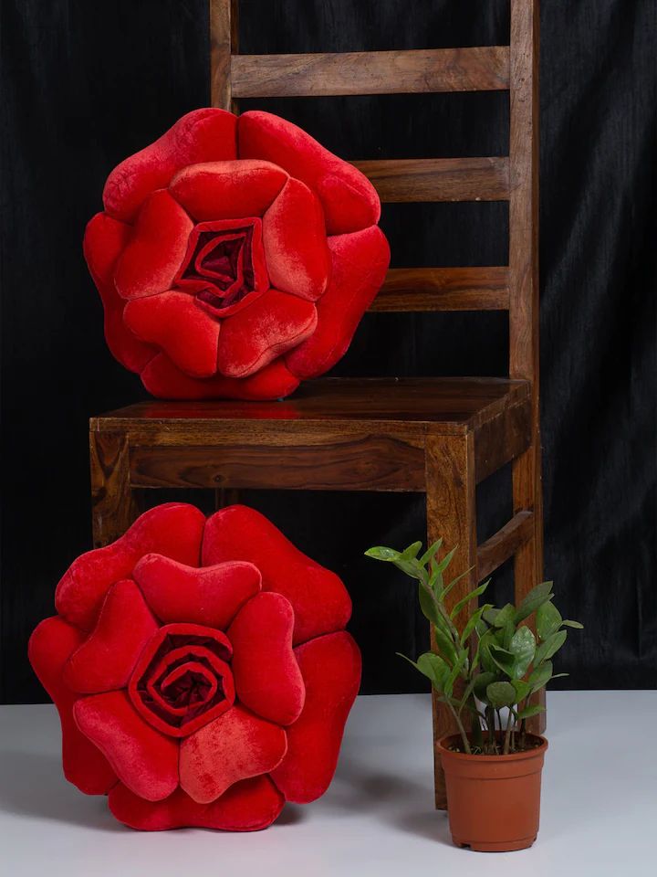 Rose pair cushions - Aura Decor